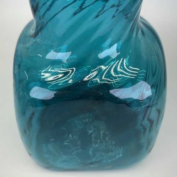 Swirl Optic Aquamarine Glass Vase - Picture 6 of 14